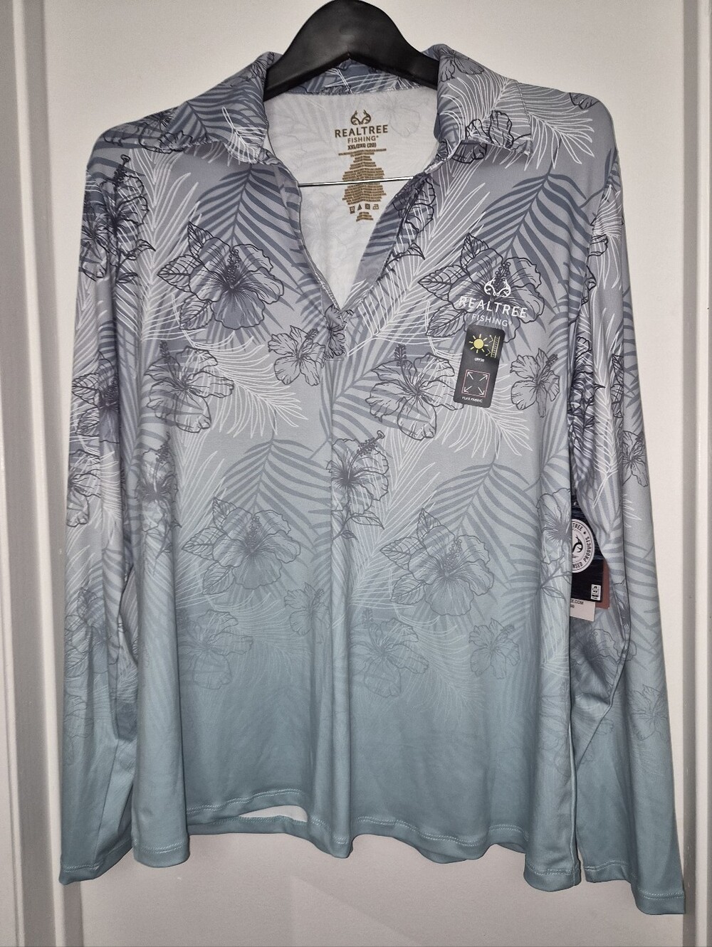 Realtree Women's Light Blue Floral Palm-Print Performance Shirt Jacket